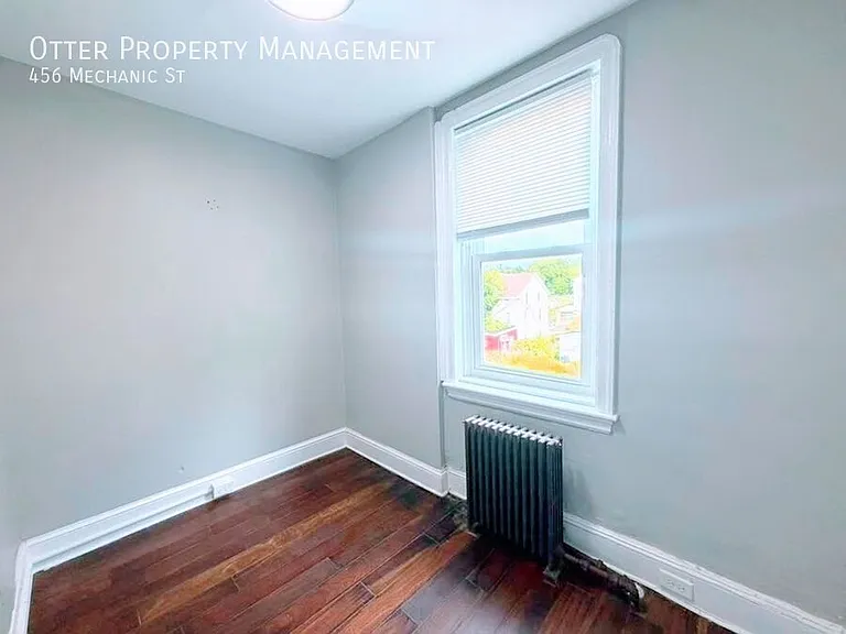 456 Mechanic St — Photo 23