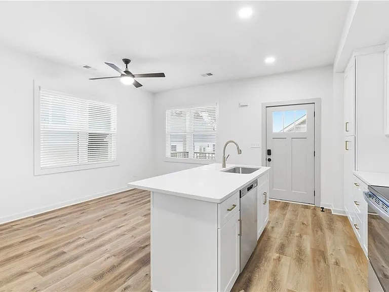 128 Hilltop Dr SW #A — Photo 9