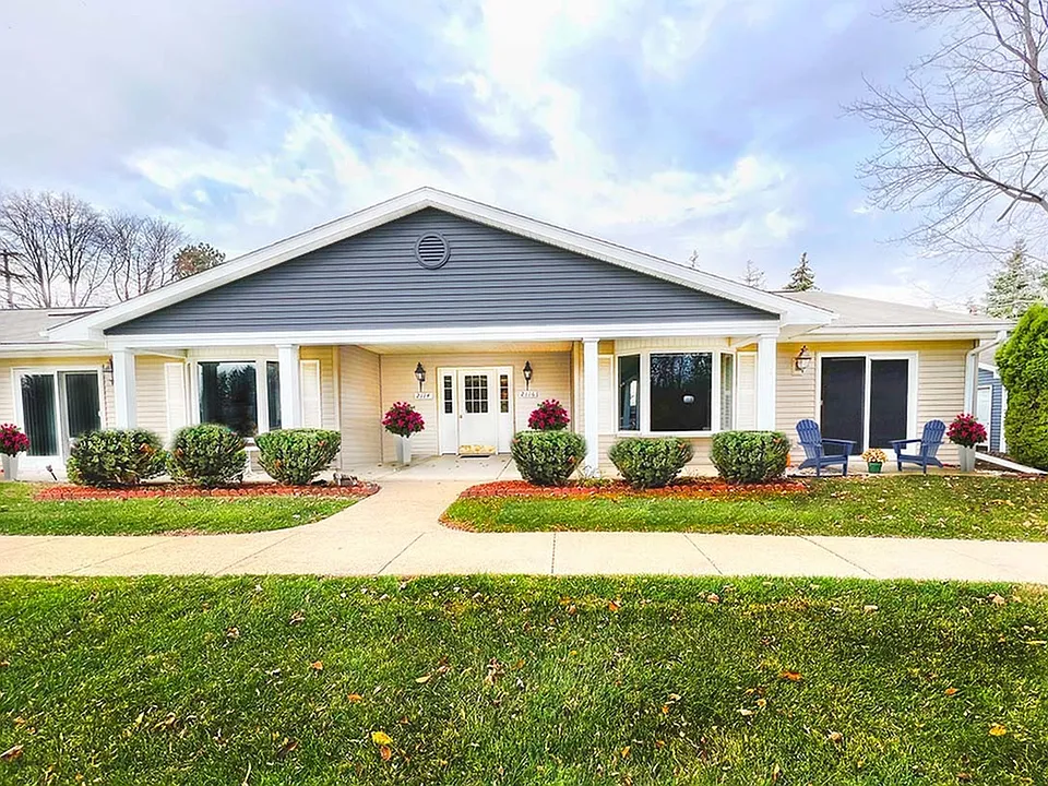 2100 Springport Apartments