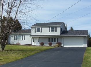 1384 Whalen Rd, Penfield, NY 14526