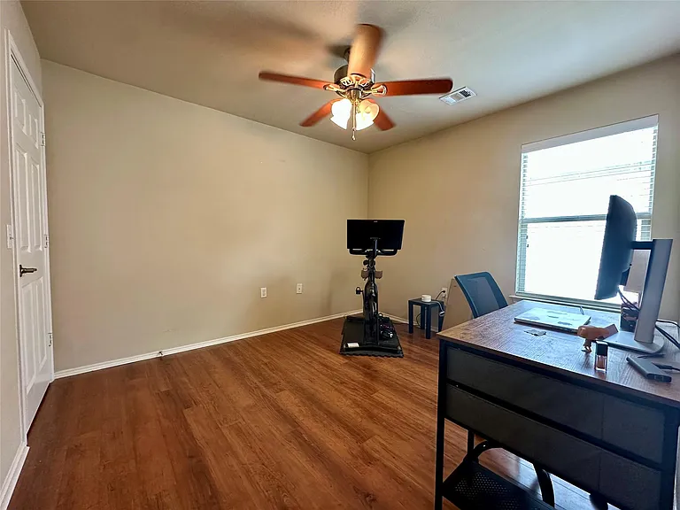 7521 Cedar Edge Dr — Photo 15