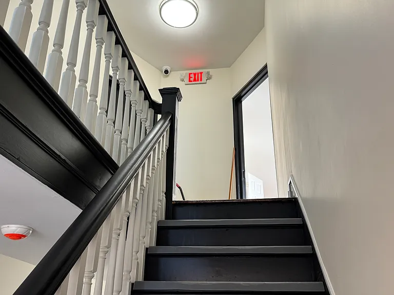18 Enfield St #2S — Photo 16