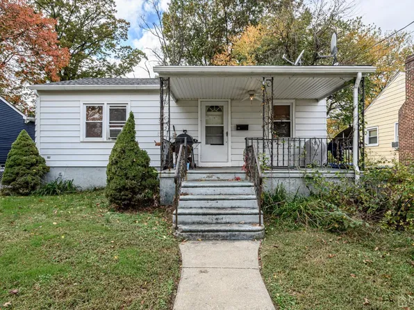 32 Willis Ave, Cherry Hill, NJ 08002