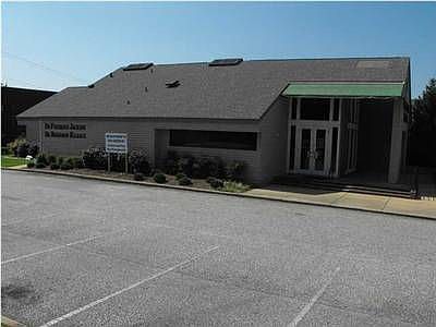 1st image of 5723 Carmichael Pkwy