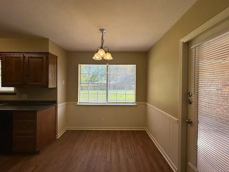 10503 Flintridge Cir — Photo 6