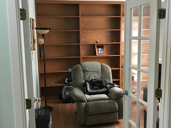 5th image of 1205 Bradbury Dr