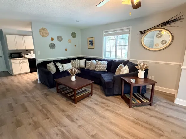 590 Hammock Ave #A, Murrells Inlet, SC 29576
