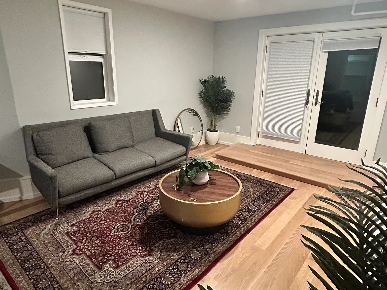 Studio, 650 sqft, $4,000 — Photo 2