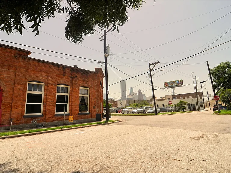 1310 Nance St #A — Photo 16