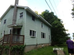 10121 Linwood Rd, Le Roy, NY 14482