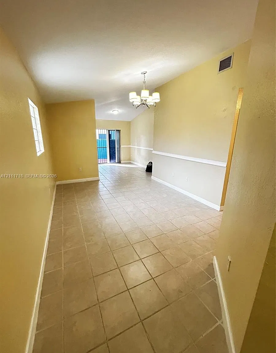 Edgewater Condo — Photo 2