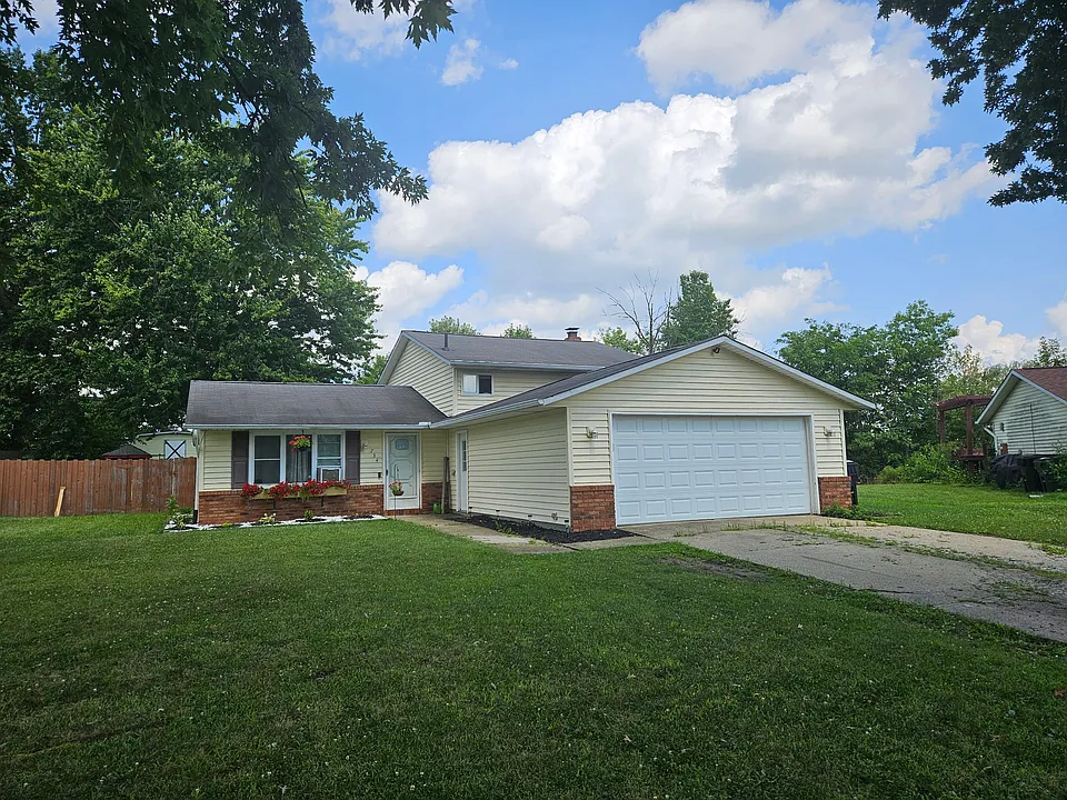 734 Carol Ln