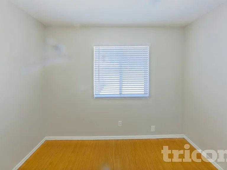 9002 W Palm Ln — Photo 11