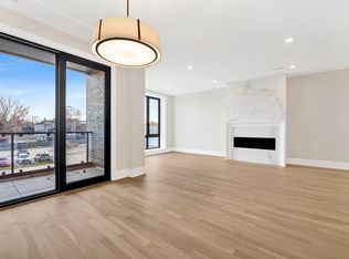 3352 N Ashland Ave #2, Chicago, IL 60657