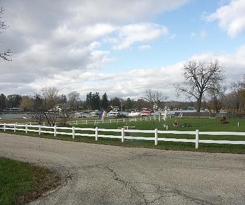 2nd image of 28680 W Fox River Dr