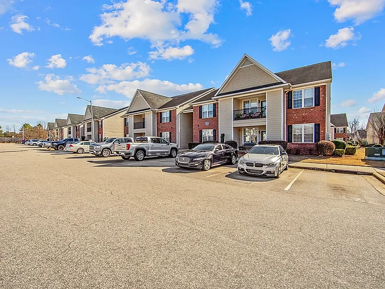 3930-101 Bardstown Ct — Photo 1