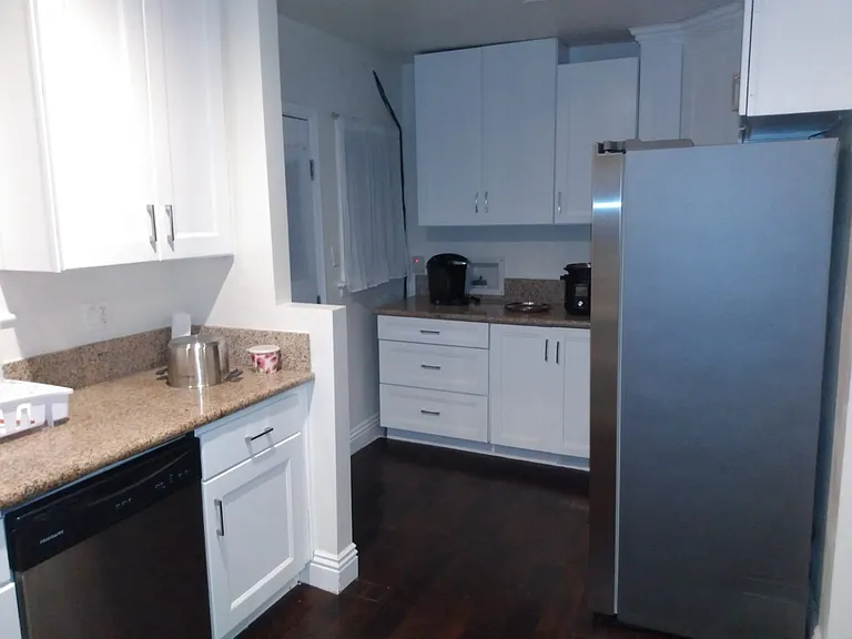 5415 S Victoria Ave — Photo 5