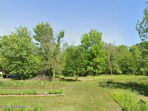 9609 Engineers Rd, Jefferson City, MO 65101