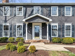 1310 N Carlton Ave, Wheaton, IL 60187