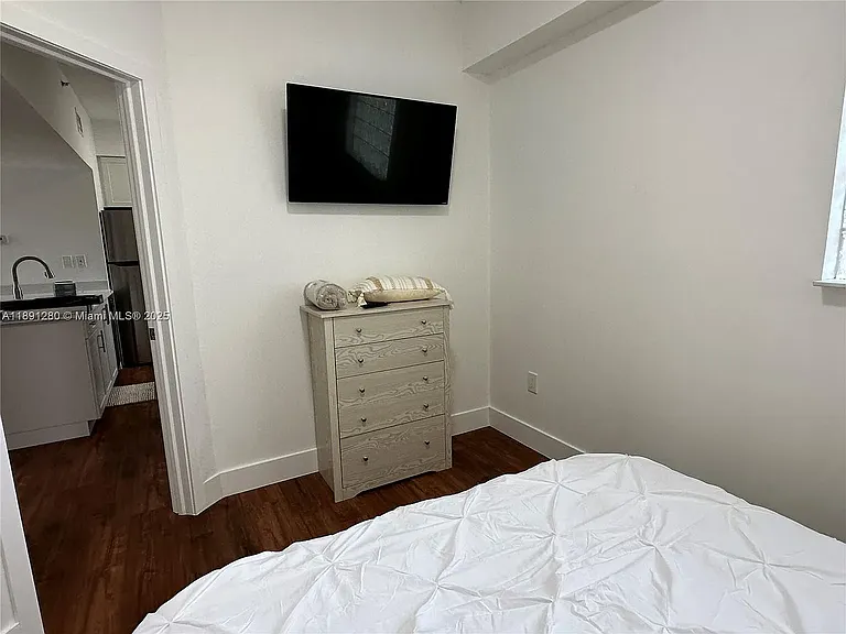 1638 SW 3rd St #303 — Photo 9