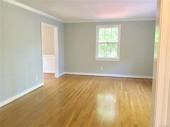2nd image of 2026 Surreywood Ct