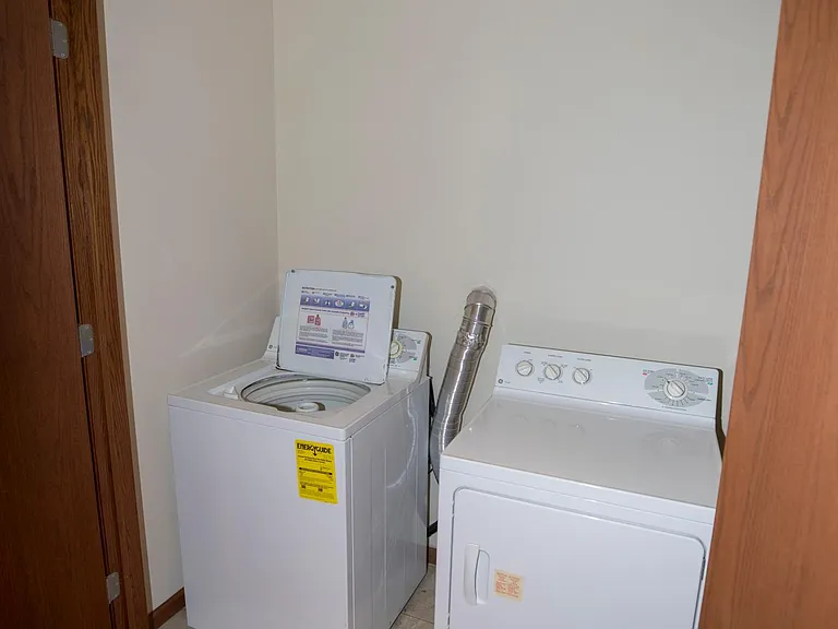 670 N Peoria St #2 — Photo 10