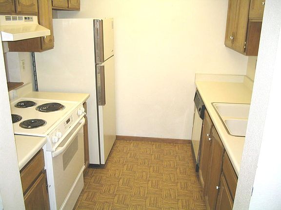 5th image of 14436 E 1st Dr APT A9