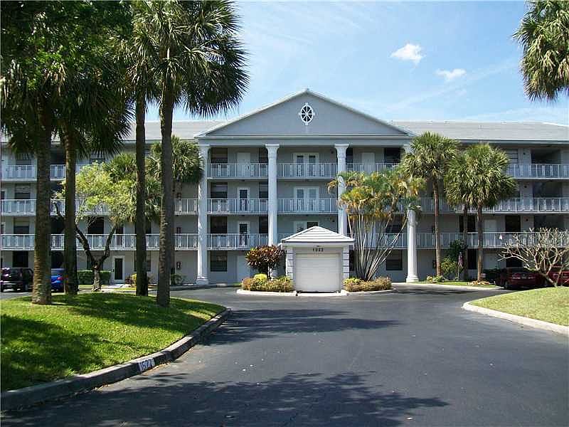 1st image of 1522 Whitehall Dr APT 203