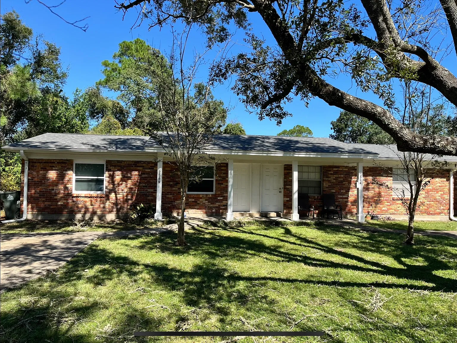 2 bed, 840 sqft, $1,200 — Photo 1