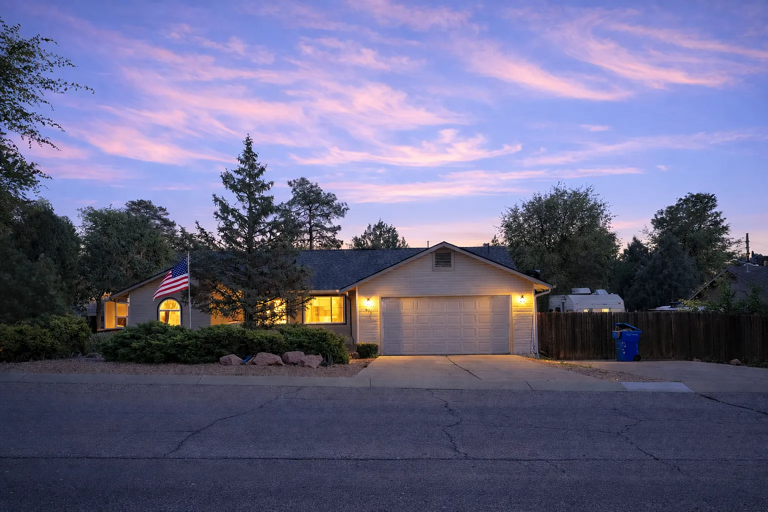 3 bed, 1358 sqft, $2,300 — Photo 1