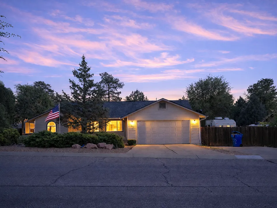 807 W Overland Rd