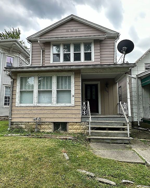 1st image of 305 W Lincoln St