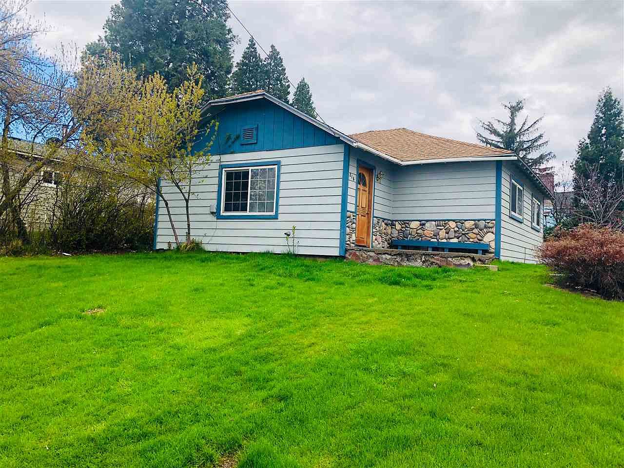 216 College Ave, Weed, CA 96094 Zillow