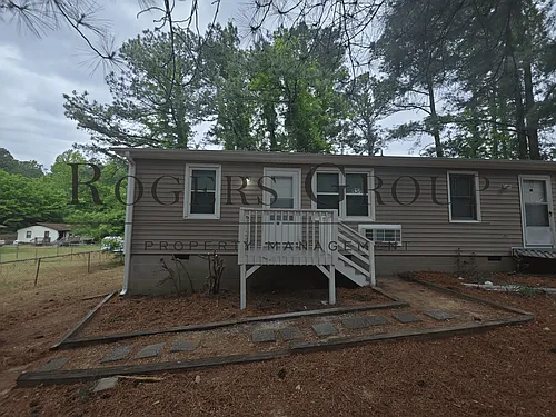 105-107 Holly Ct Photo 1