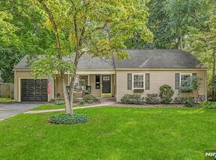 66 Nottingham Rd, Ramsey, NJ 07446