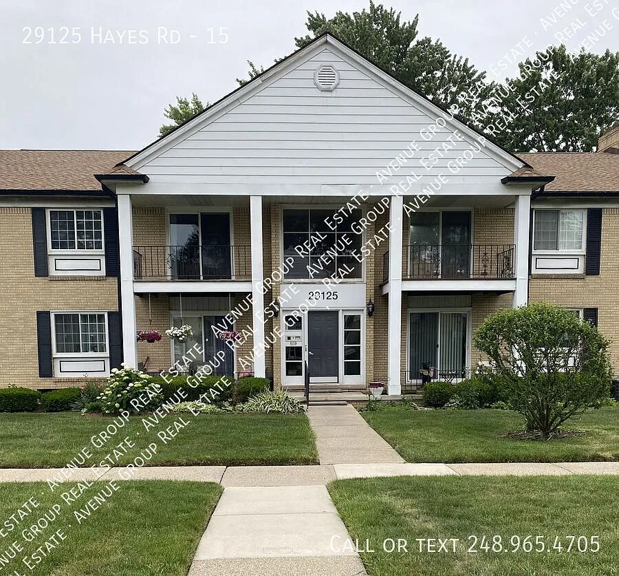 2 Bedroom Apartment for Lease in Warren-Water Included! — Photo 1