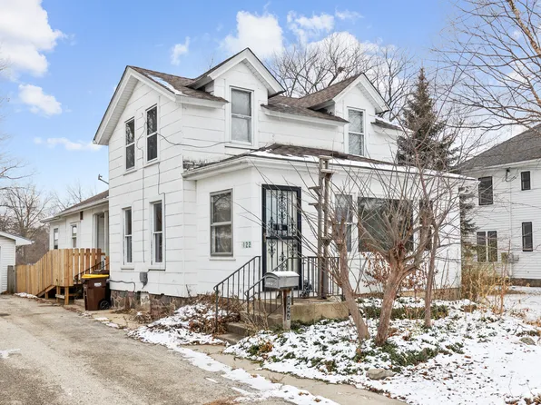 122 N Ford St, Marengo, IL 60152