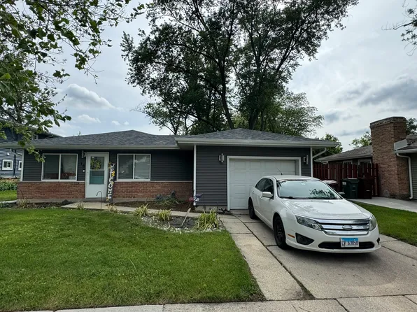 16 W Rocket Cir, Park Forest, IL 60466