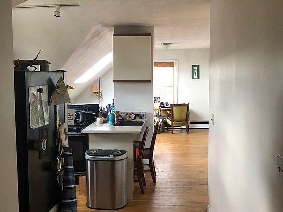 4th image of 25 Royal St Floor 3