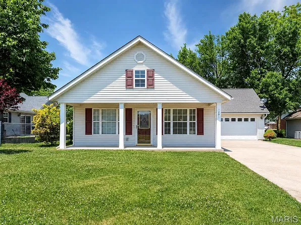 1201 Megan St, Jerseyville, IL 62052