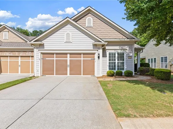6188 Longleaf Dr, Hoschton, GA 30548