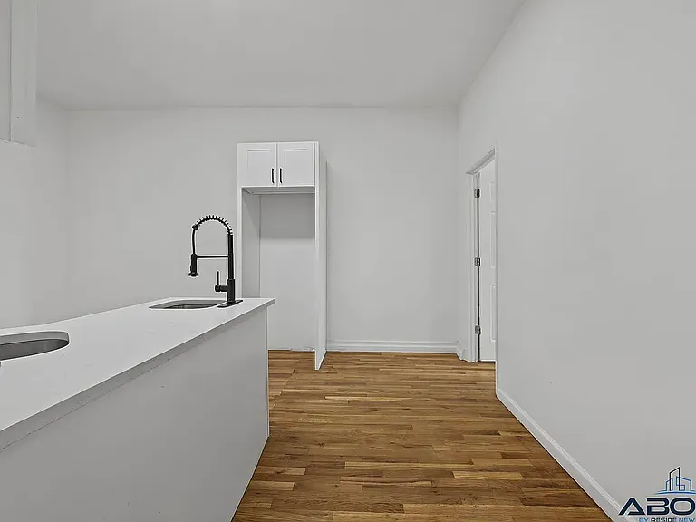 297A Pulaski St #2B — Photo 7