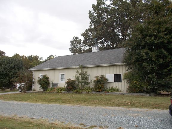 4 stall barn+wash+tack+offic