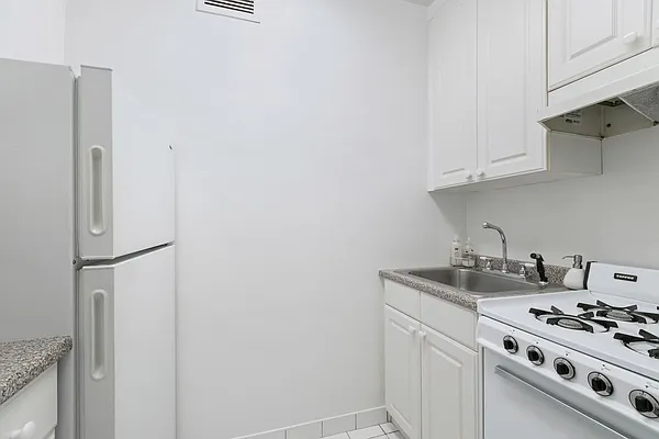 Rented by Compass | media 16