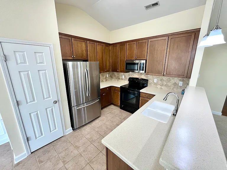 2456 Birch View Dr — Photo 40
