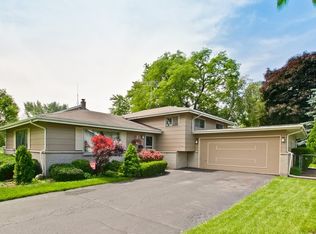 1002 N Westgate Rd, Mount Prospect, IL 60056