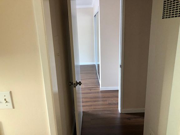 5th image of 1140 10th St APT 1