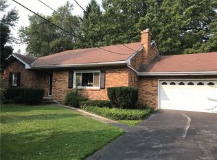 5026 Rogers Rd, Hamburg, NY 14075