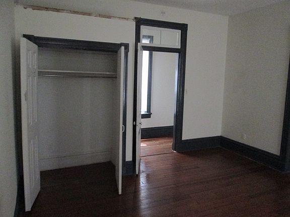 5th image of 3018 E Broad St #1