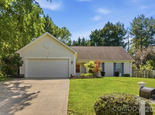 3419 Pondridge Ct, Charlotte, NC 28269